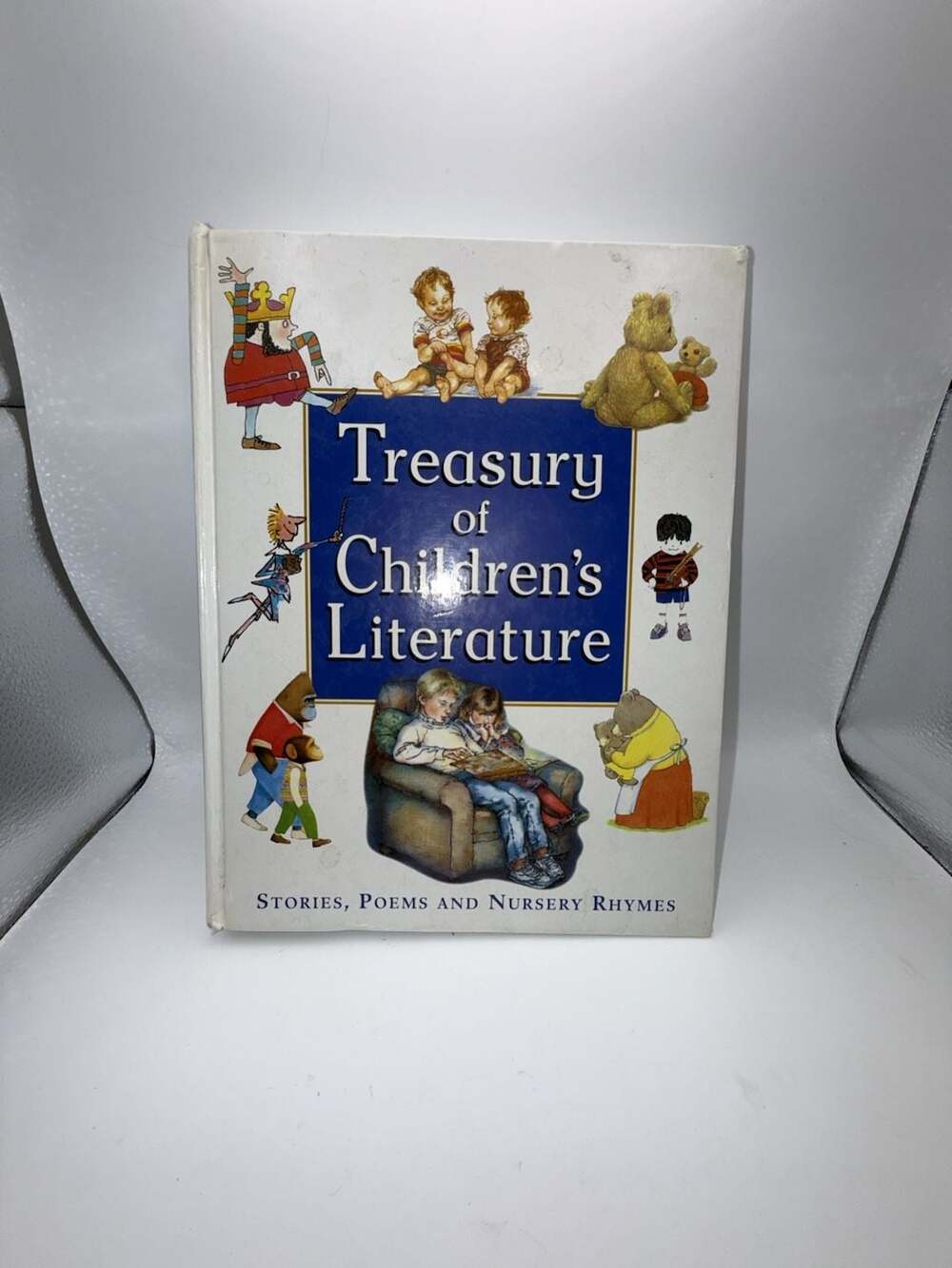 Treasury of Children's Literature, Selected by Alison Sage, Hardcover